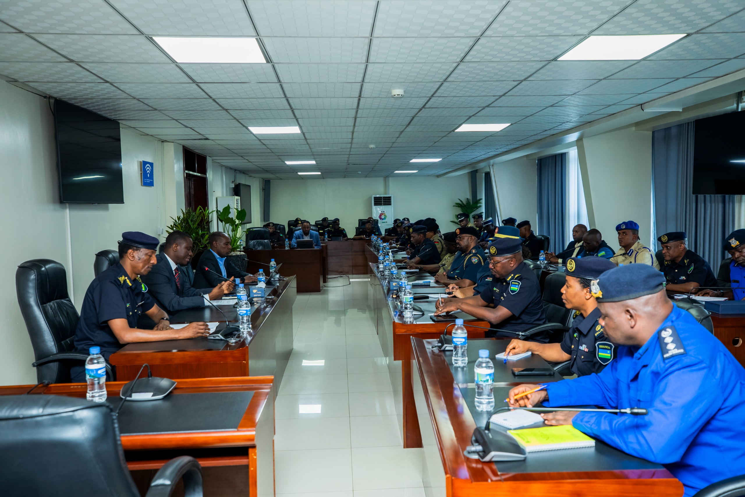 Police Senior Command and Staff Course students begin internal study tour on community-based conflict management Police Senior Command and Staff Course students begin internal study tour on community-based conflict management